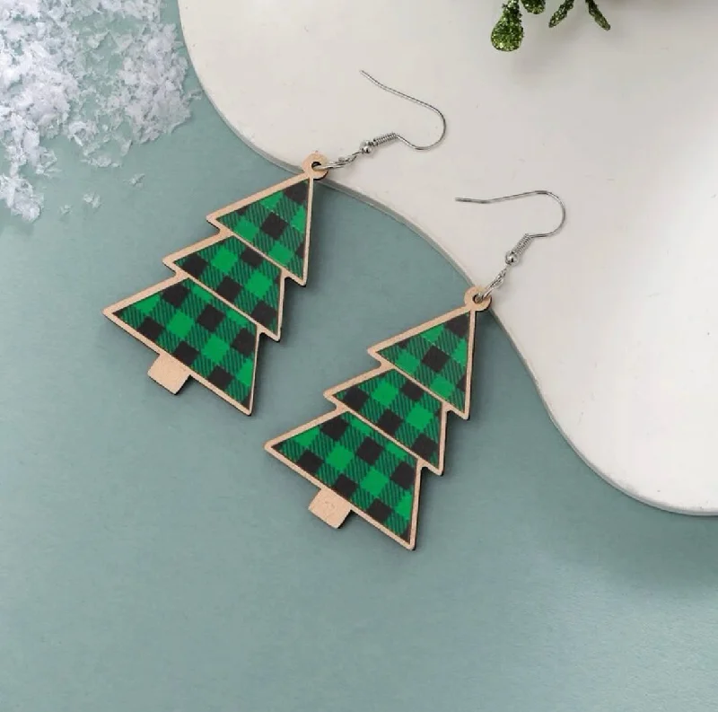 Ladies rings casual vibes-Wooden Green Plaid Christmas Tree Earrings