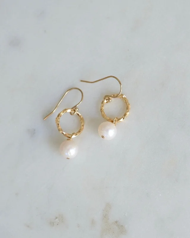 Ladies rings Valentine’s Day-Pearl Round twist Earrings