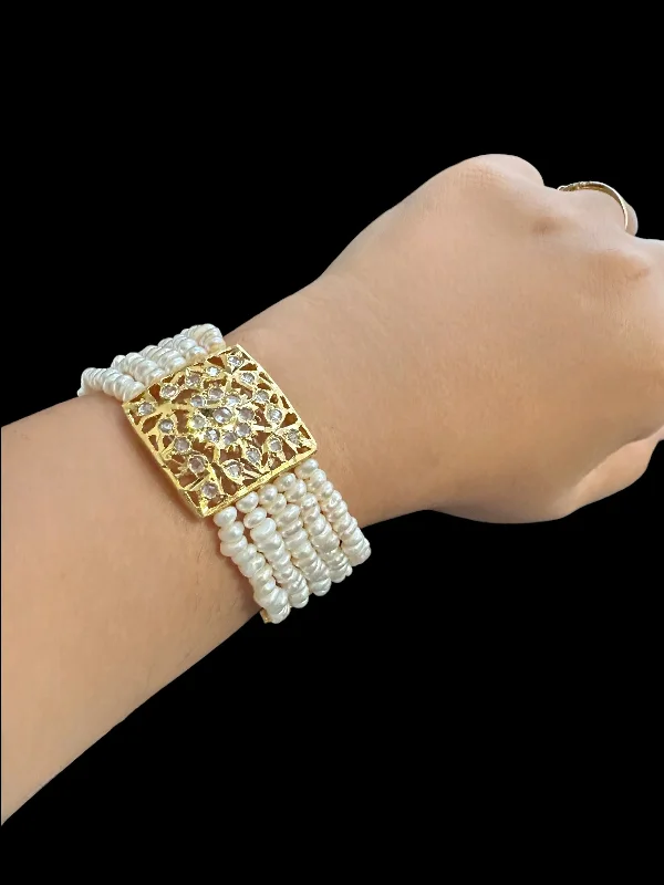 Ladies bracelets collectible items-B301 Ariha fresh water pearl bracelet ( READY TO SHIP )