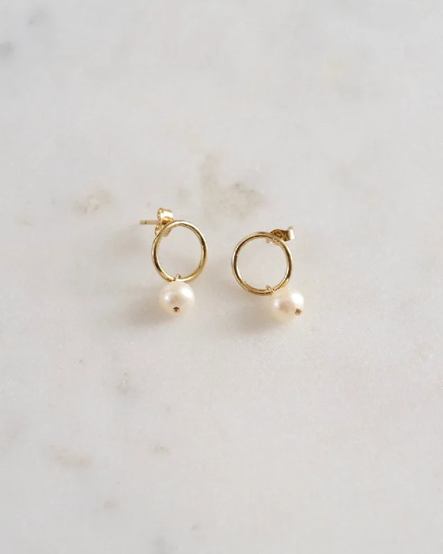 Ladies rings fashion trends-Circle pearl earrings