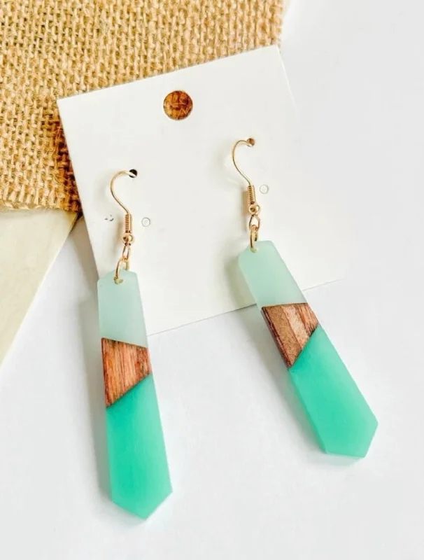 Ladies rings lightweight picks-Gorgeous Turquoise Resin and Wood Earrings