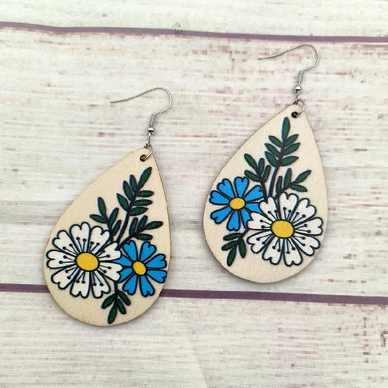 Ladies rings geometric shapes-Beautiful Wooden Floral Daisy Bouquet Dangle Earrings